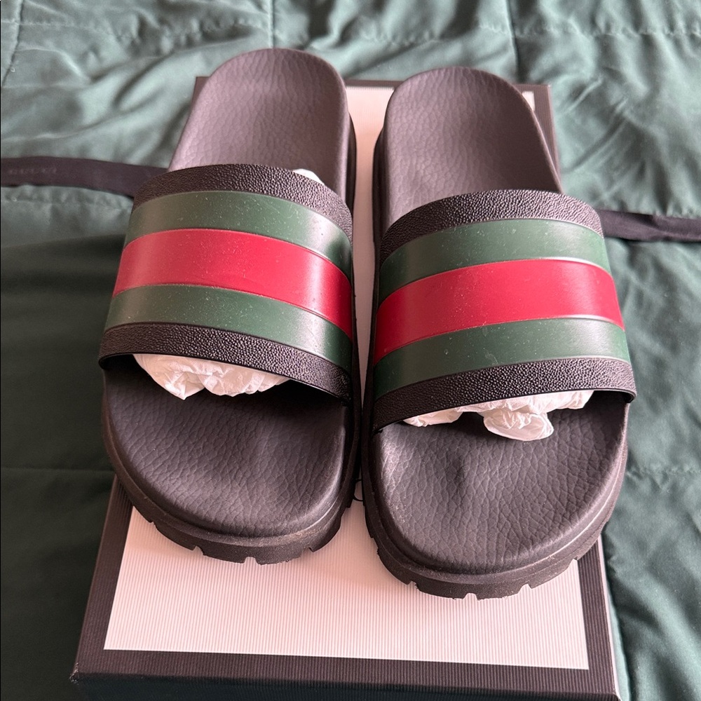 Gucci Black Sandals with Red and Green Stripes